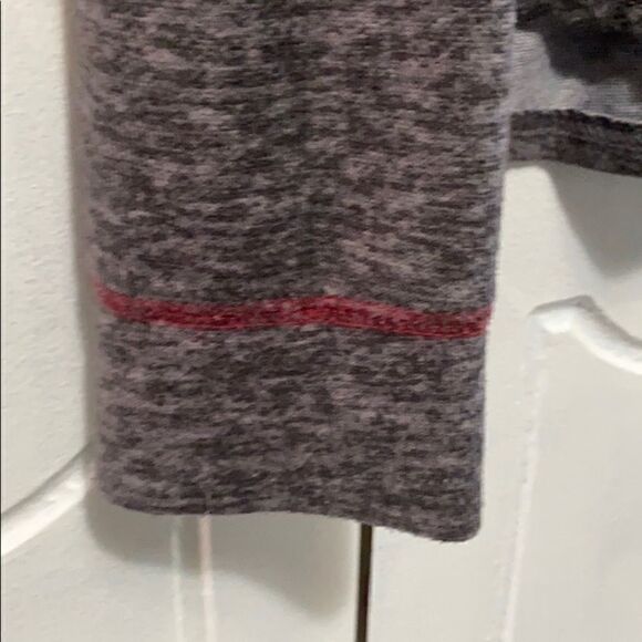 Dearforms Mommy & Me Gray Graphic Sweater M - Picture 4 of 7